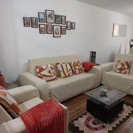 Habitaciones en el Piso de Kireyna
